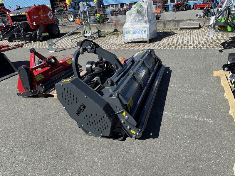 M-220H Schlegelmulcher mit hydr. Seitenverschub