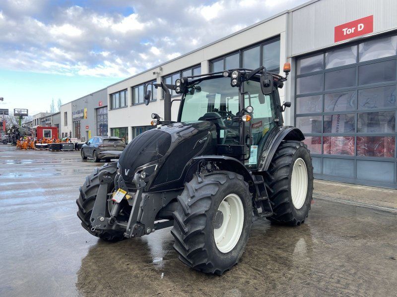 Valtra A 114