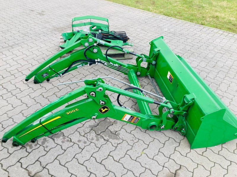 John Deere 300E Neu zum 3025E/3038E