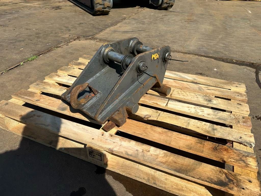 Matt Nielen CW10 hydraulic quick hitch