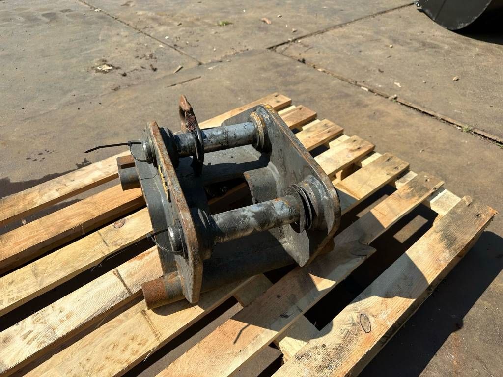 Matt Nielen CW10 hydraulic quick hitch