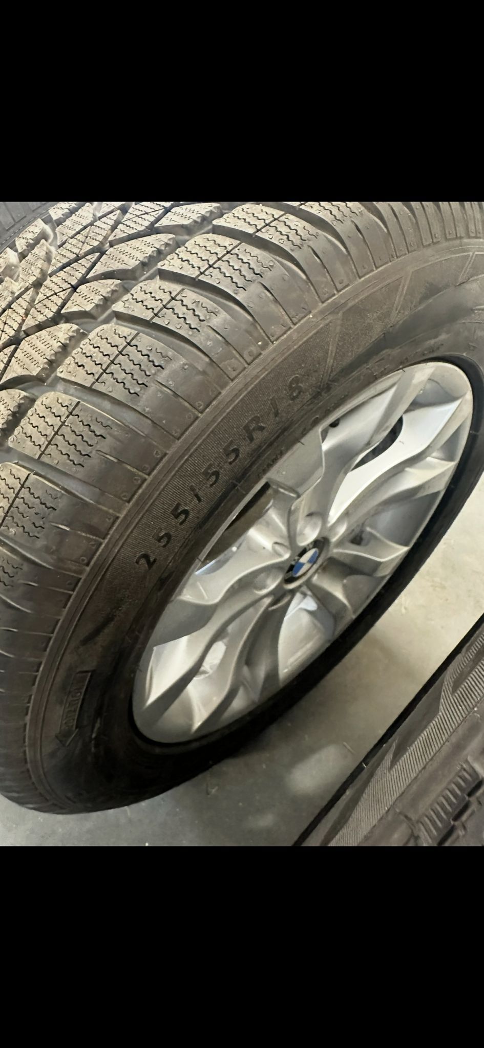 Winterbanden BMW X3 / X5 maat 255 / 55 R 18