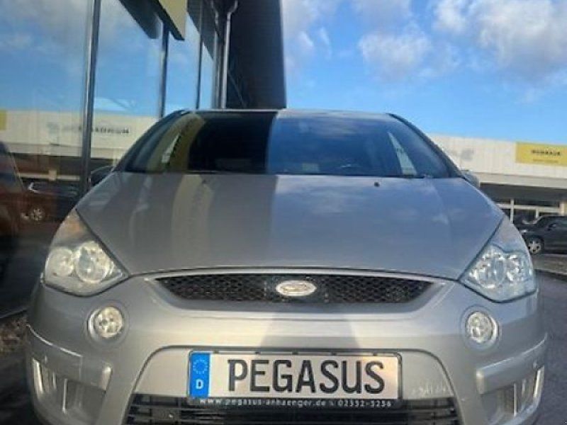 Ford S-Max Titanium PKW Familienauto AHK 8-fach bereift