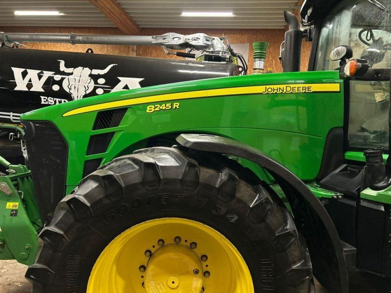 John Deere 8245R