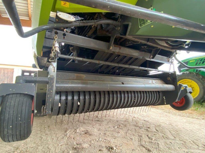 Claas Quadrant 4000 mit Sammelwagen