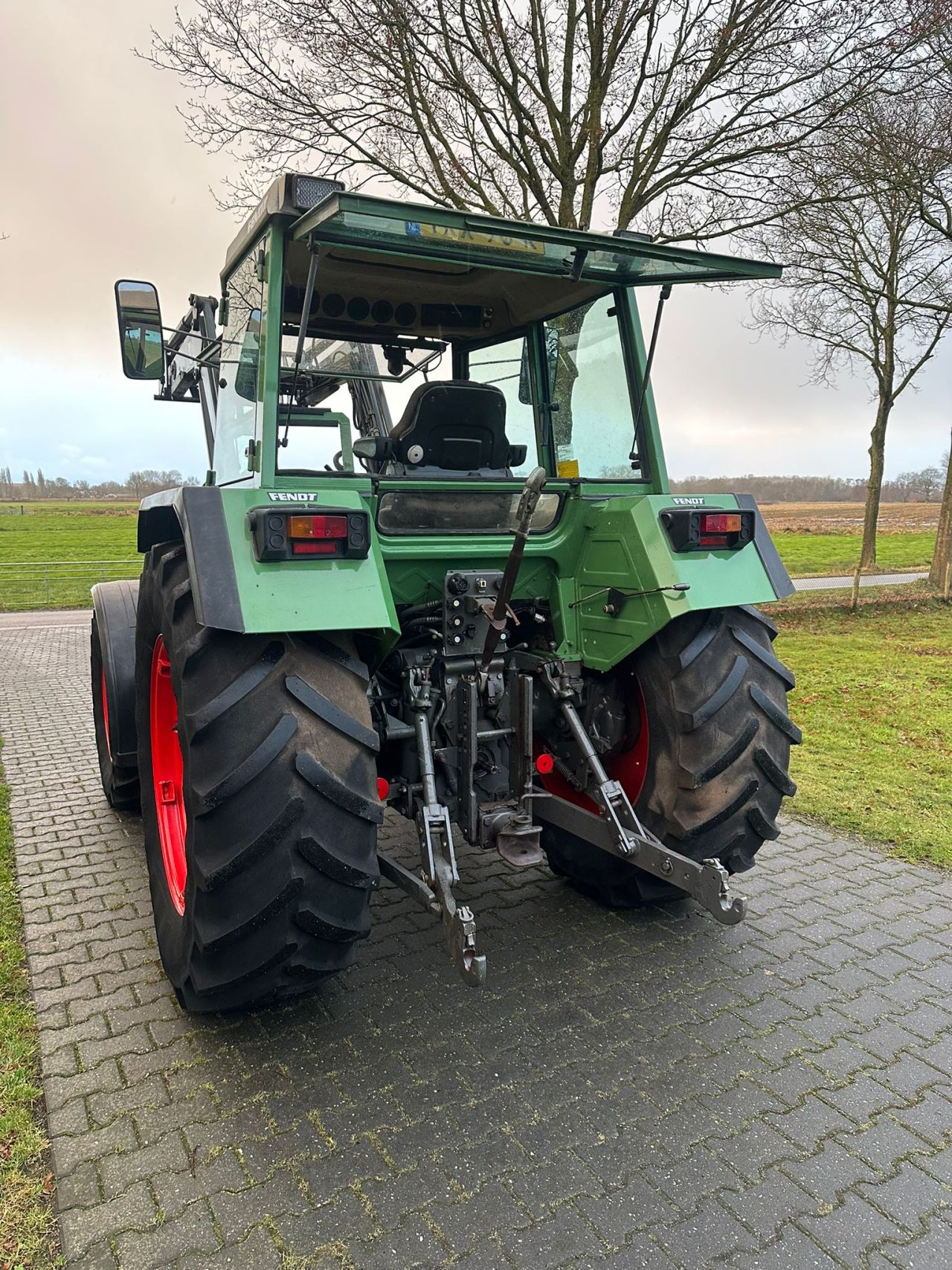 Fendt Farmer 308 Econ met Quicke 620 voorlader