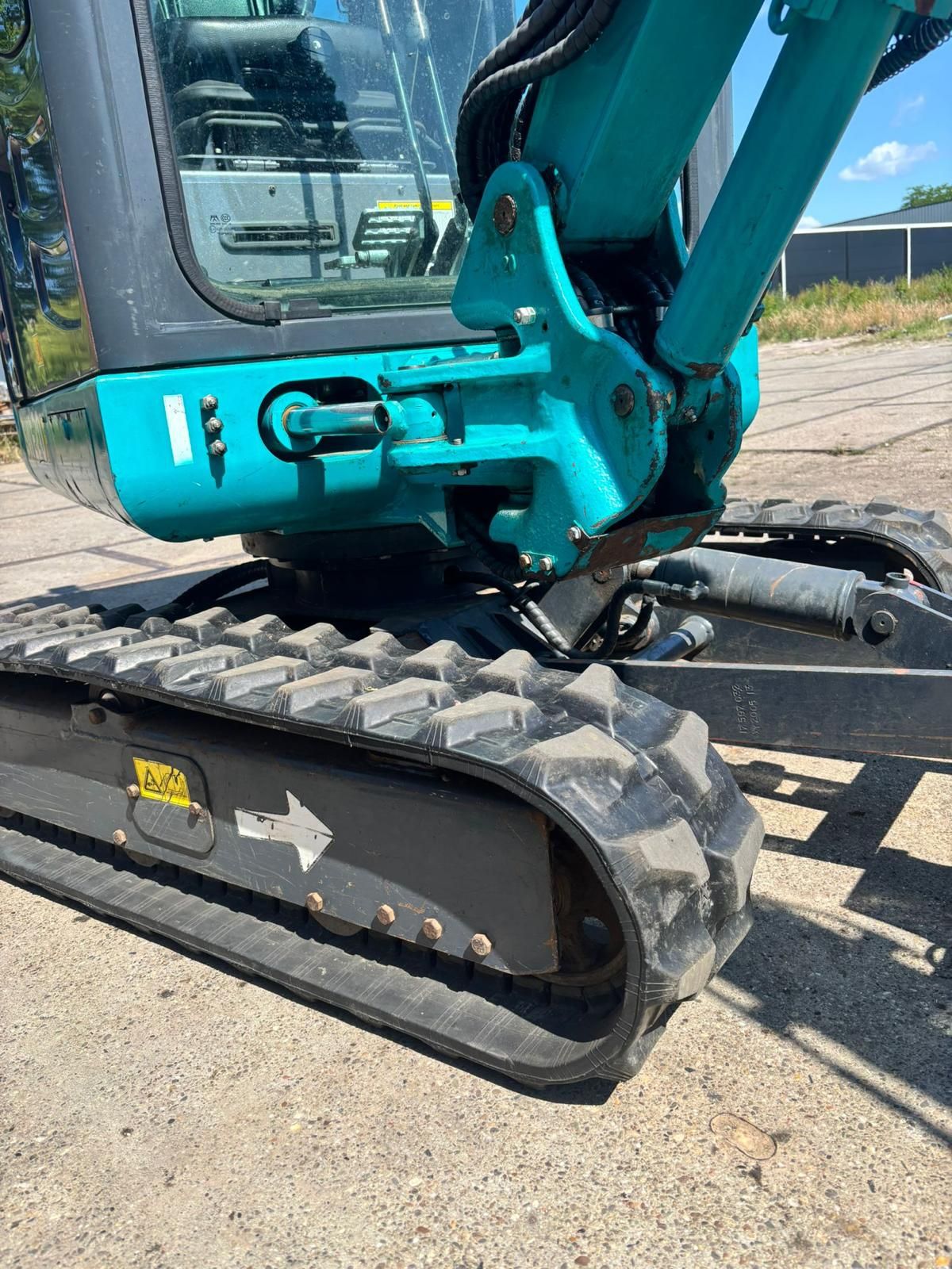 Sunward SWE20F mini excavator with demolition hammer/breaker