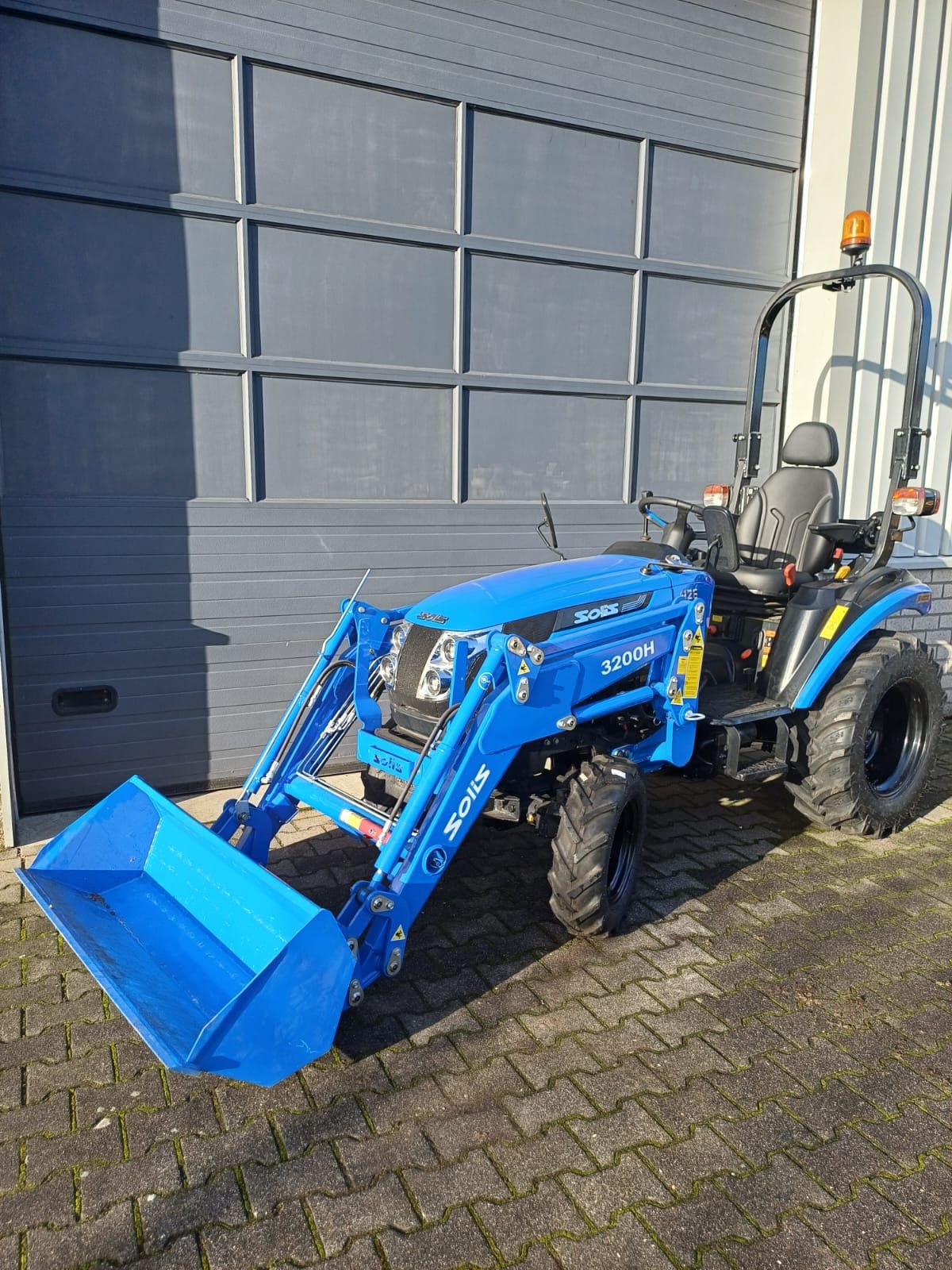 Gebruikte Solis H26 met frontlader | Marge prijs | mini tractor