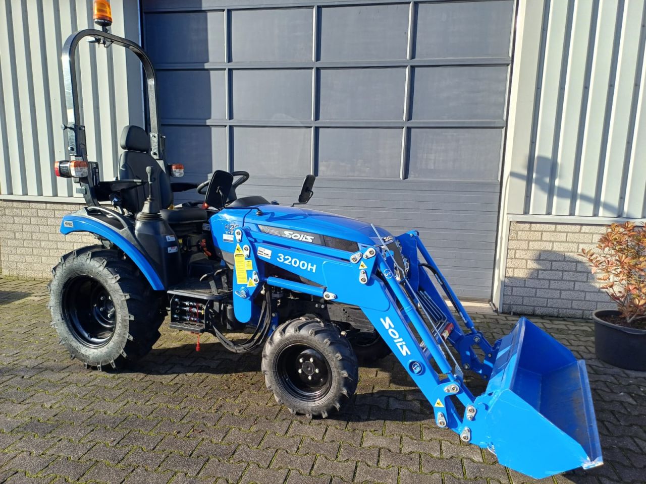 Gebruikte Solis H26 met frontlader | Marge prijs | mini tractor