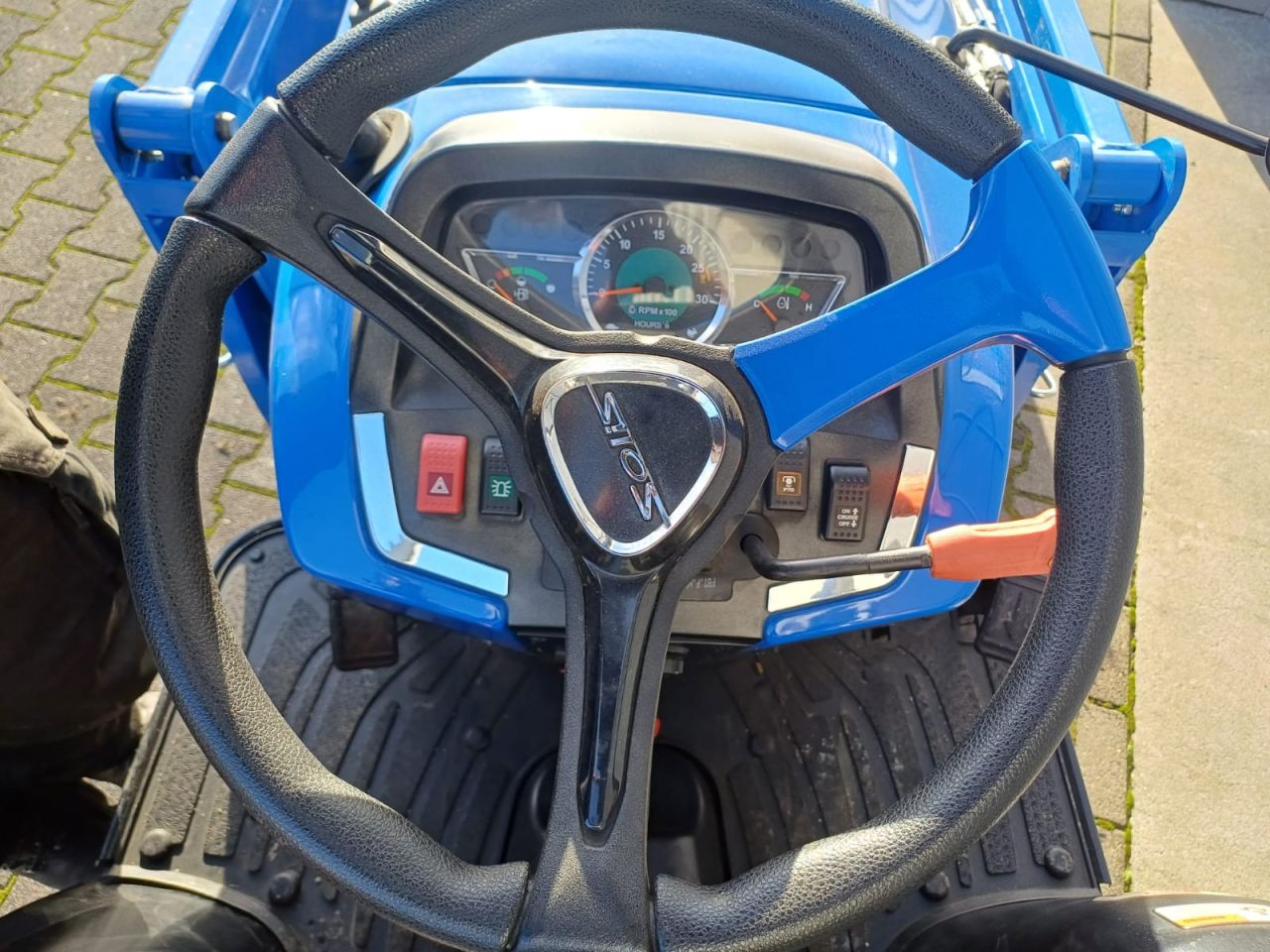 Gebruikte Solis H26 met frontlader | Marge prijs | mini tractor