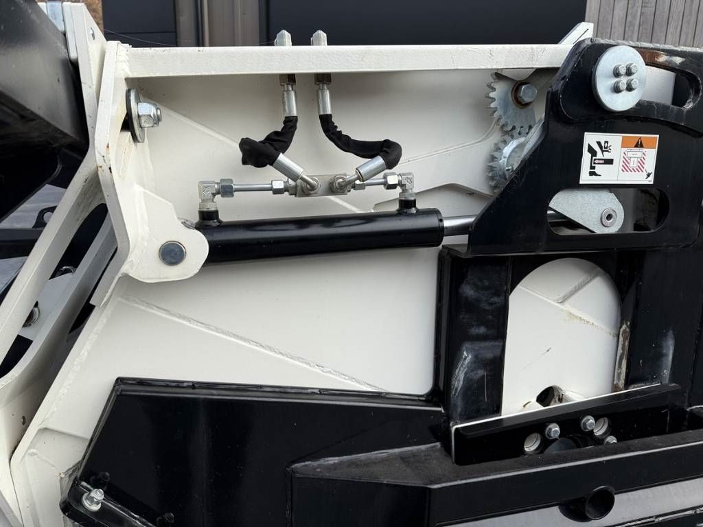 Simax grondfrees Bobcat