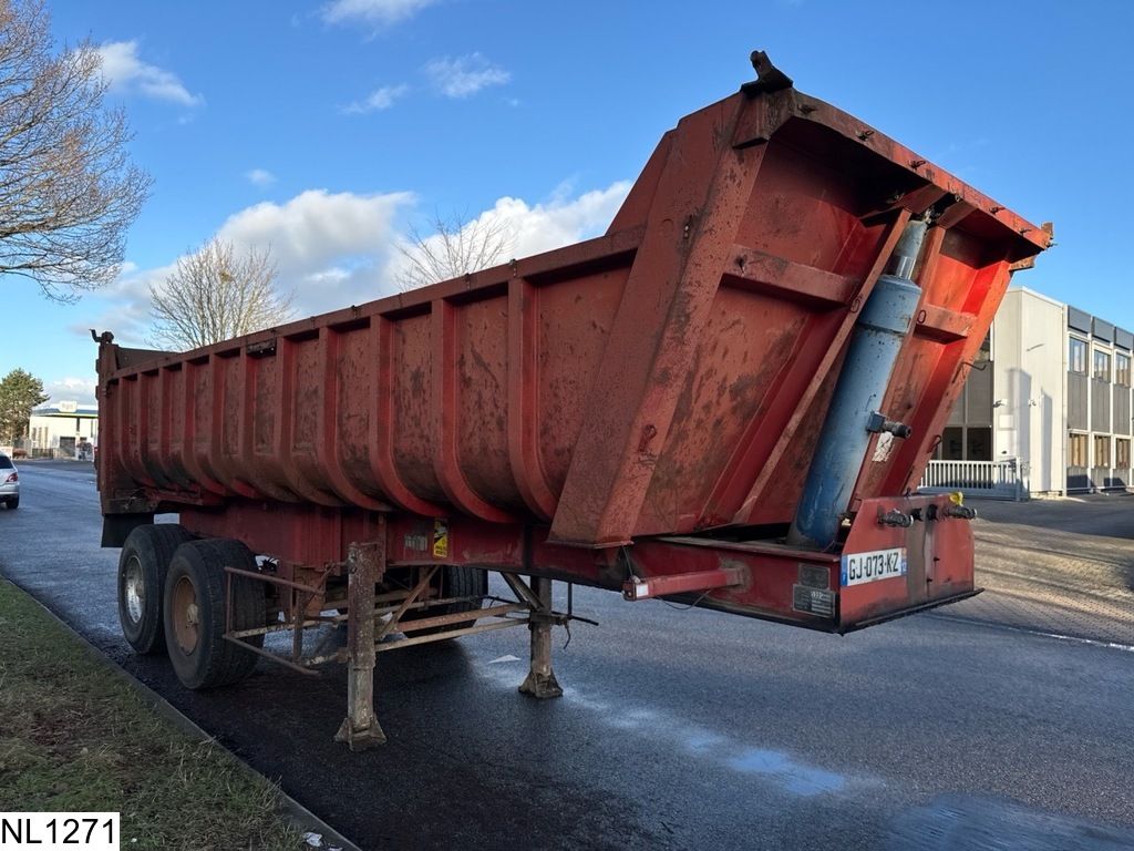 Fruehauf kipper 17 M3, Steel Suspension
