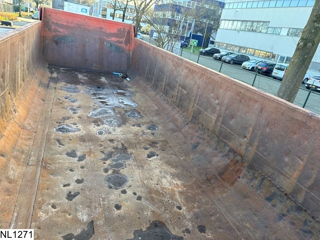 Fruehauf kipper 17 M3, Steel Suspension