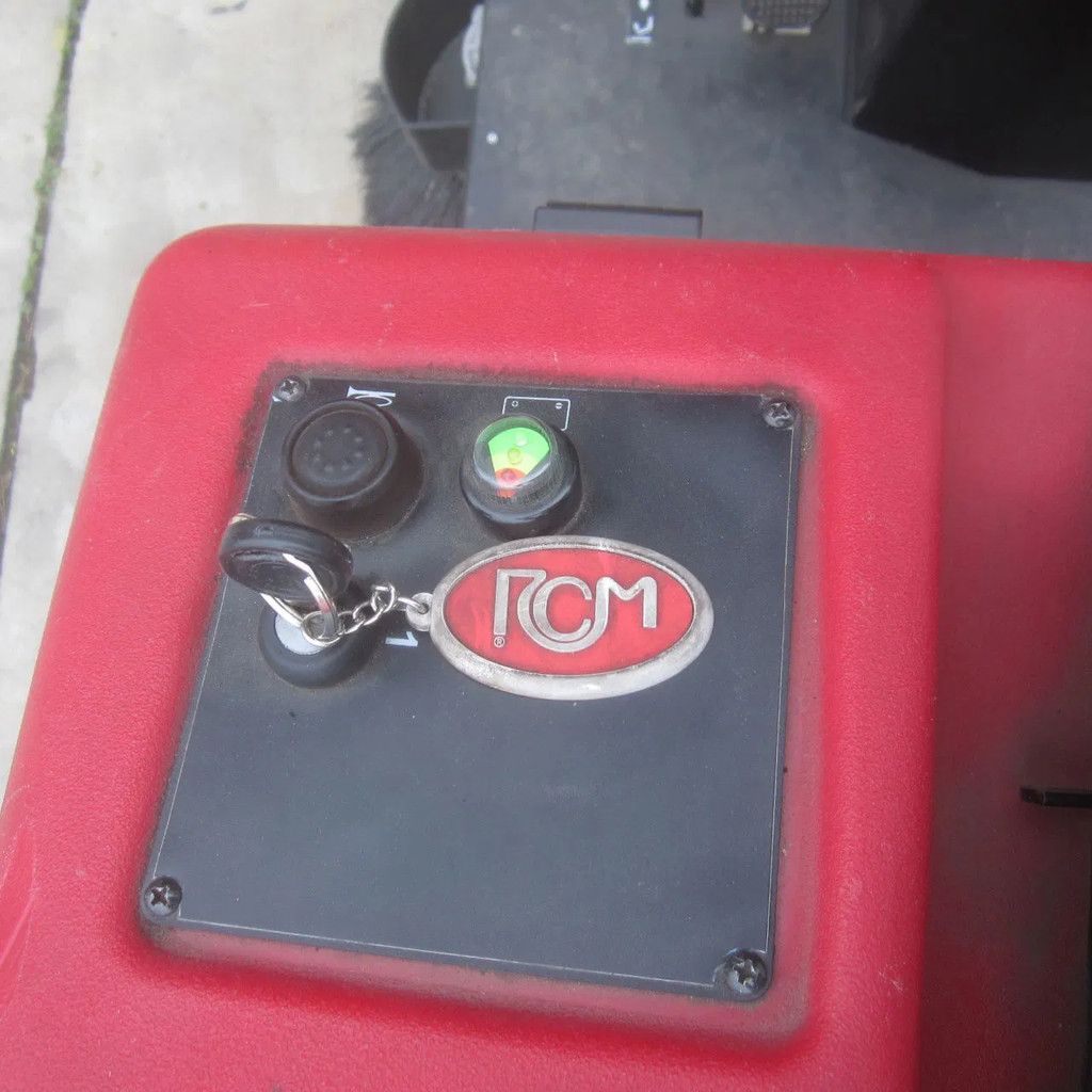 RCM Veegmachine zit-veeg RCM Slalom.