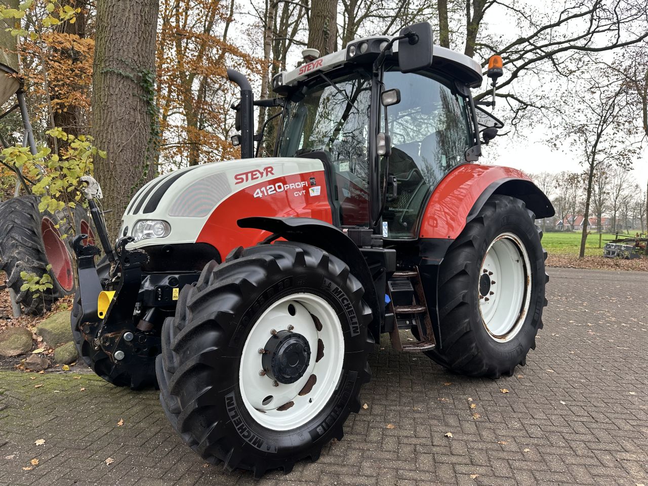 Steyr 4120 Profi CVT Multicontroller