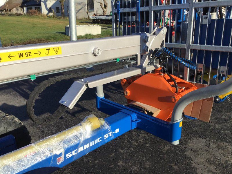 Scandic ST-8 10,5t 7,9m Kran 550kg Hubkraft Druckluft