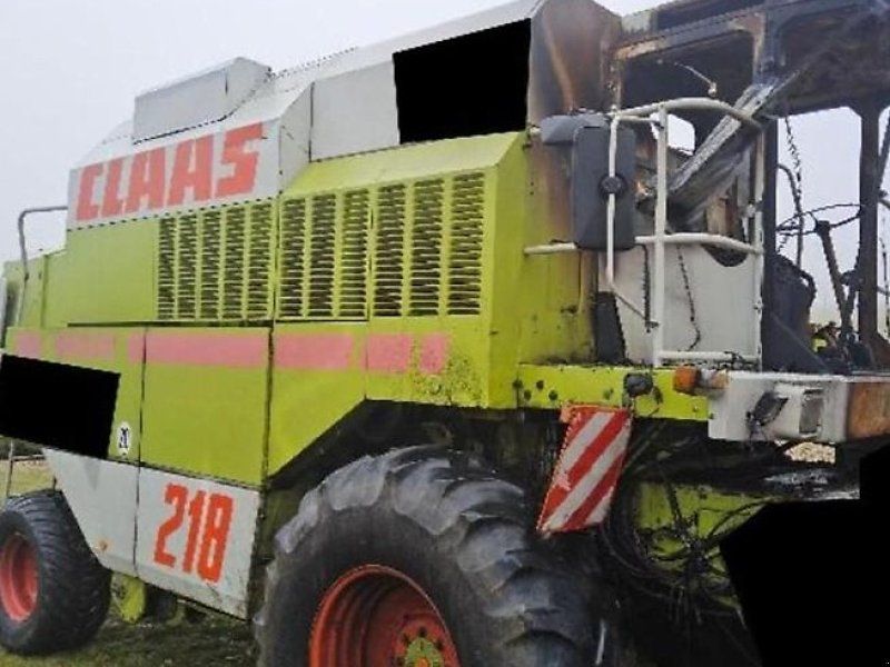 Claas Dominator 218 Mega Brandschaden. Standort nähe Regensburg