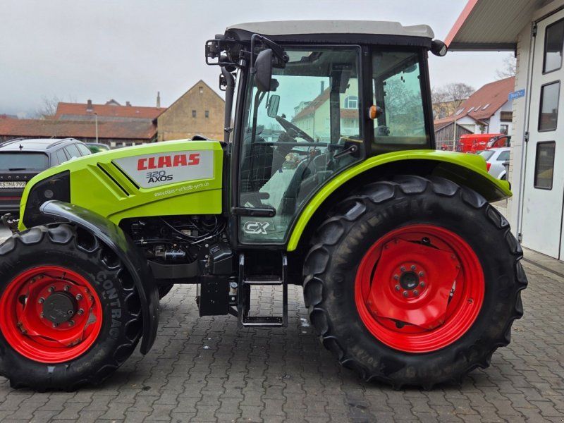 Claas Axos 320 CX