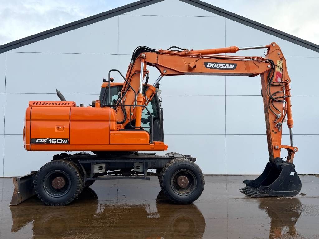 Doosan DX160W-3 - Hammer Lines / Quick Coupler