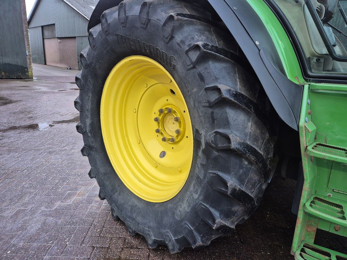 Wielen John Deere 650/65R42 en 600/65R28 op 8 en 10 gaats velgen