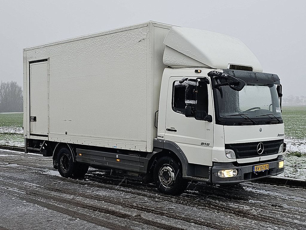 MERCEDES-BENZ ATEGO 818