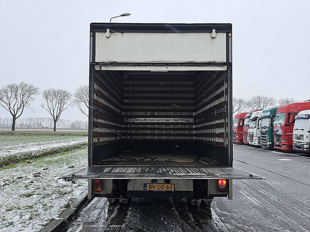 MERCEDES-BENZ ATEGO 818