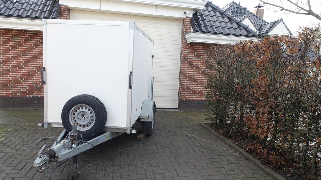 Hapert Gesloten met klep 250x130x152