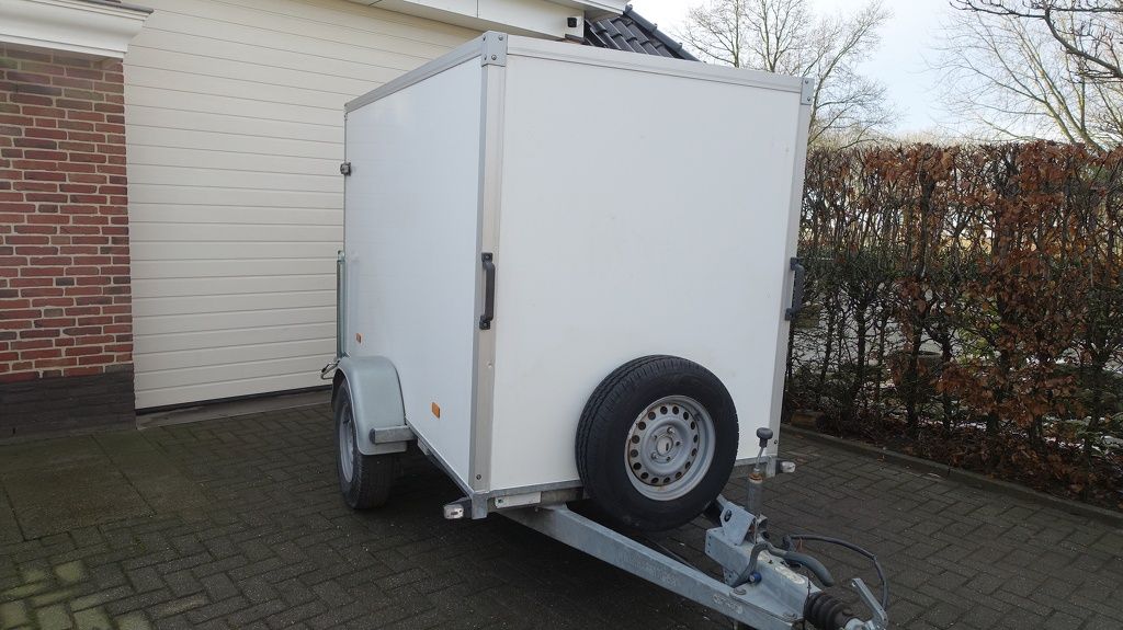 Hapert Gesloten met klep 250x130x152