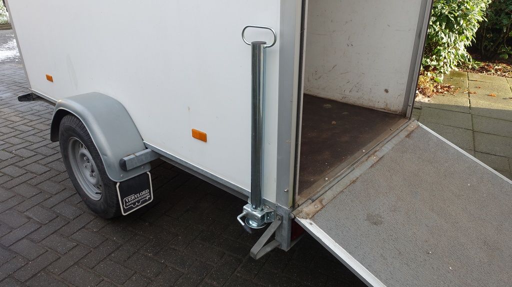 Hapert Gesloten met klep 250x130x152