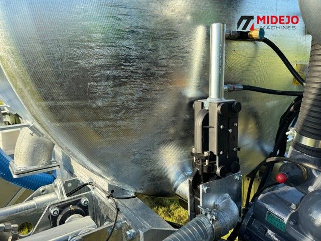 Roelama watertank / waterwagen