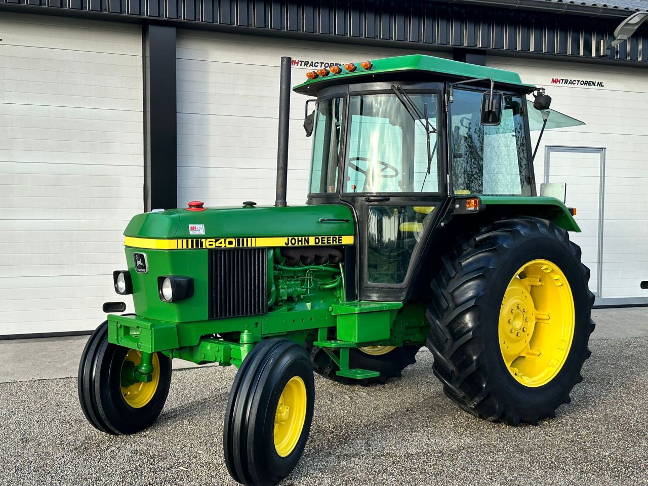 TE KOOP: zeer nette JOHN DEERE 1640