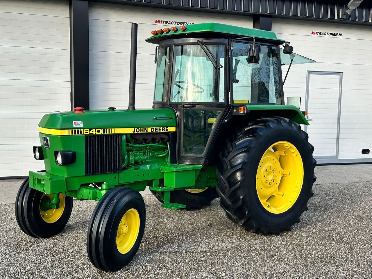 TE KOOP: zeer nette JOHN DEERE 1640