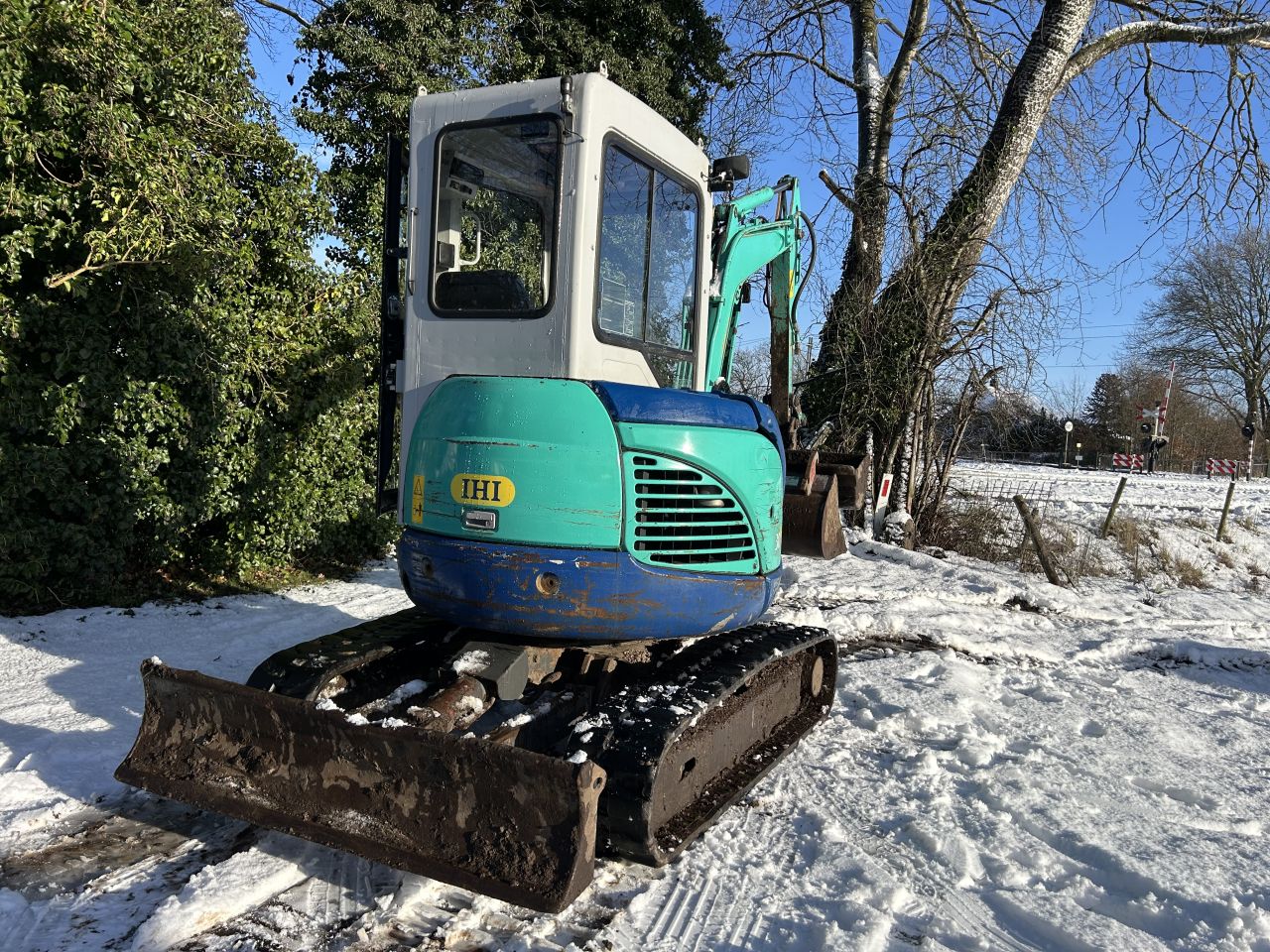 Nette IHI 30NX-2 midigraver