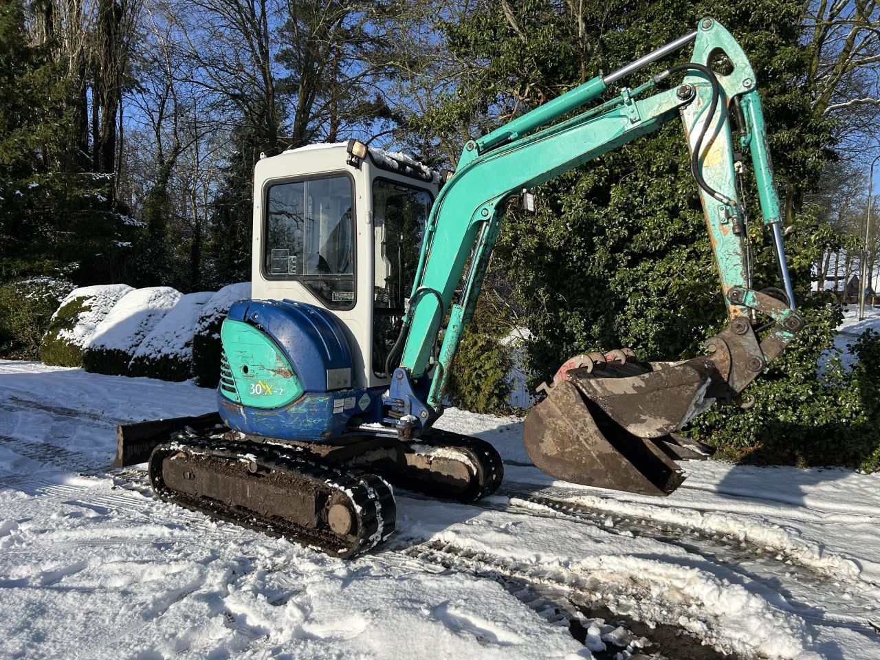 Nette IHI 30NX-2 midigraver