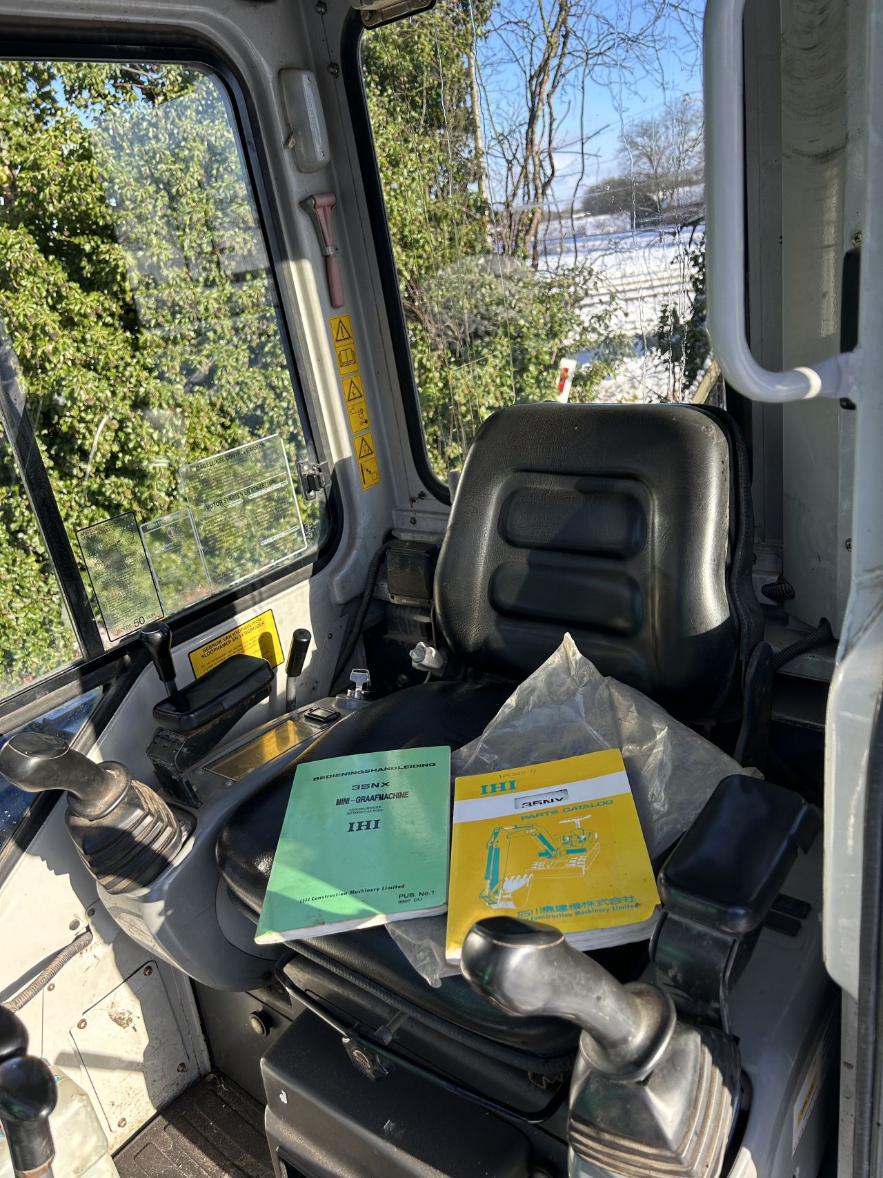 Nette IHI 30NX-2 midigraver