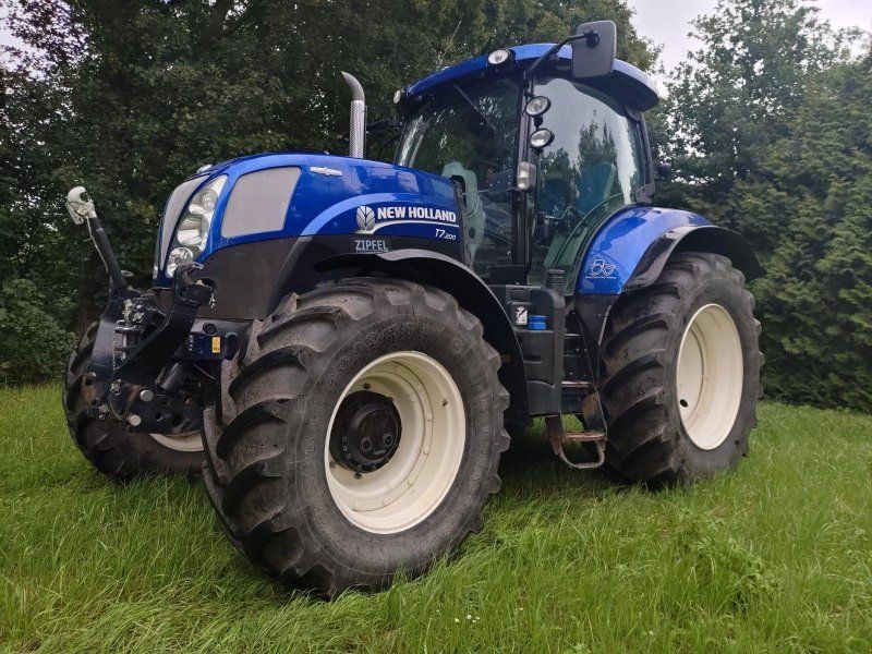 New Holland T7.200 AC Blue Power