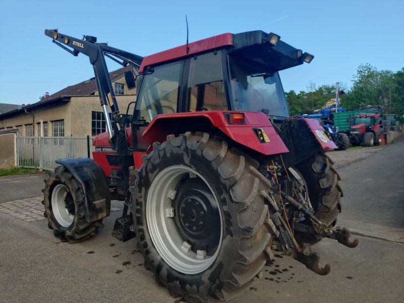 Case IH Maxxum 5130 mit Frontlader