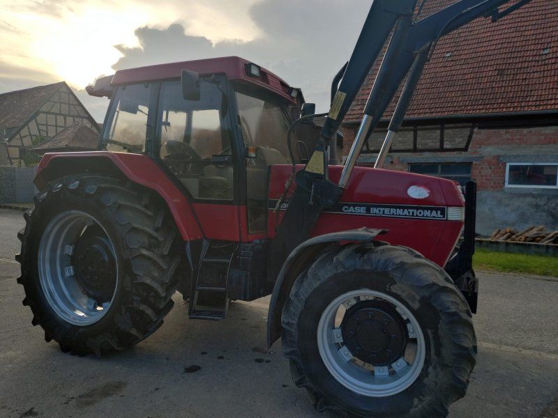 Case IH Maxxum 5130 mit Frontlader