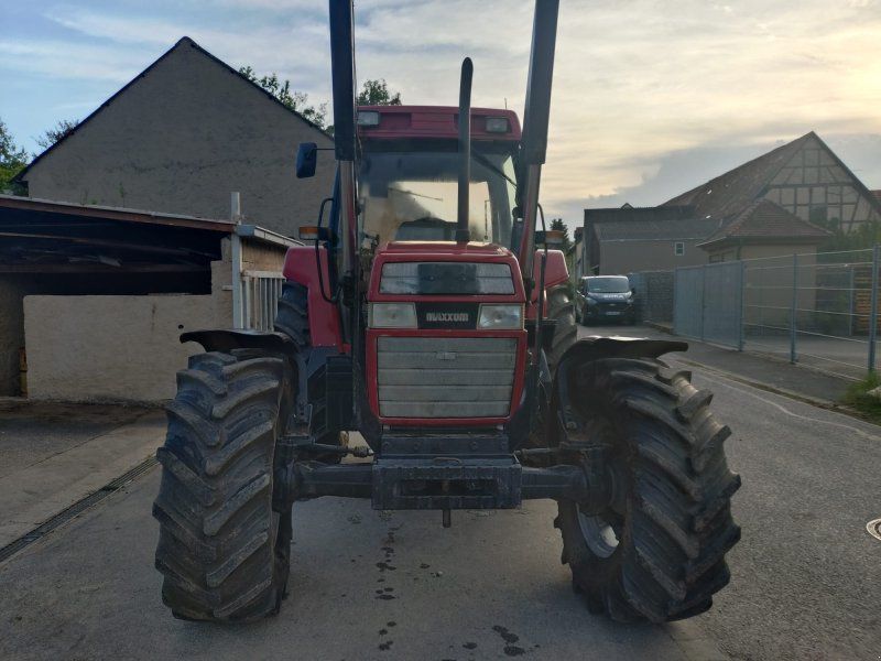 Case IH Maxxum 5130 mit Frontlader