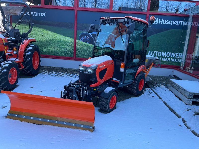 Kubota BX 261 Cab m. Schild+Streuer