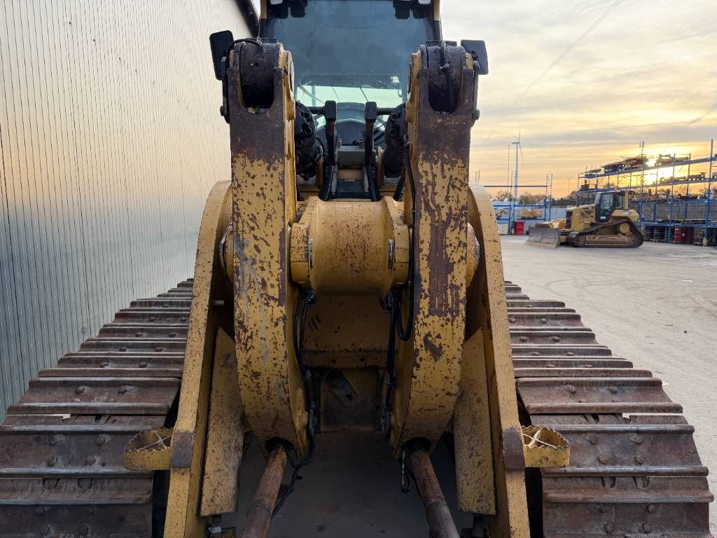 CAT 973D