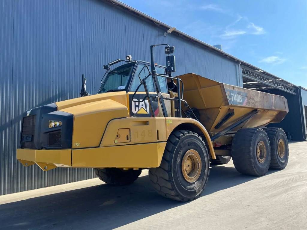 CAT 740B