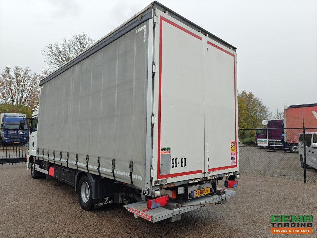 MAN TGL 12.250 4x2 Slaapcab Euro6B - StandAirco - Schuifzeilenbak 6.19m + Laadklep 1500KG - SMARTTacho V2