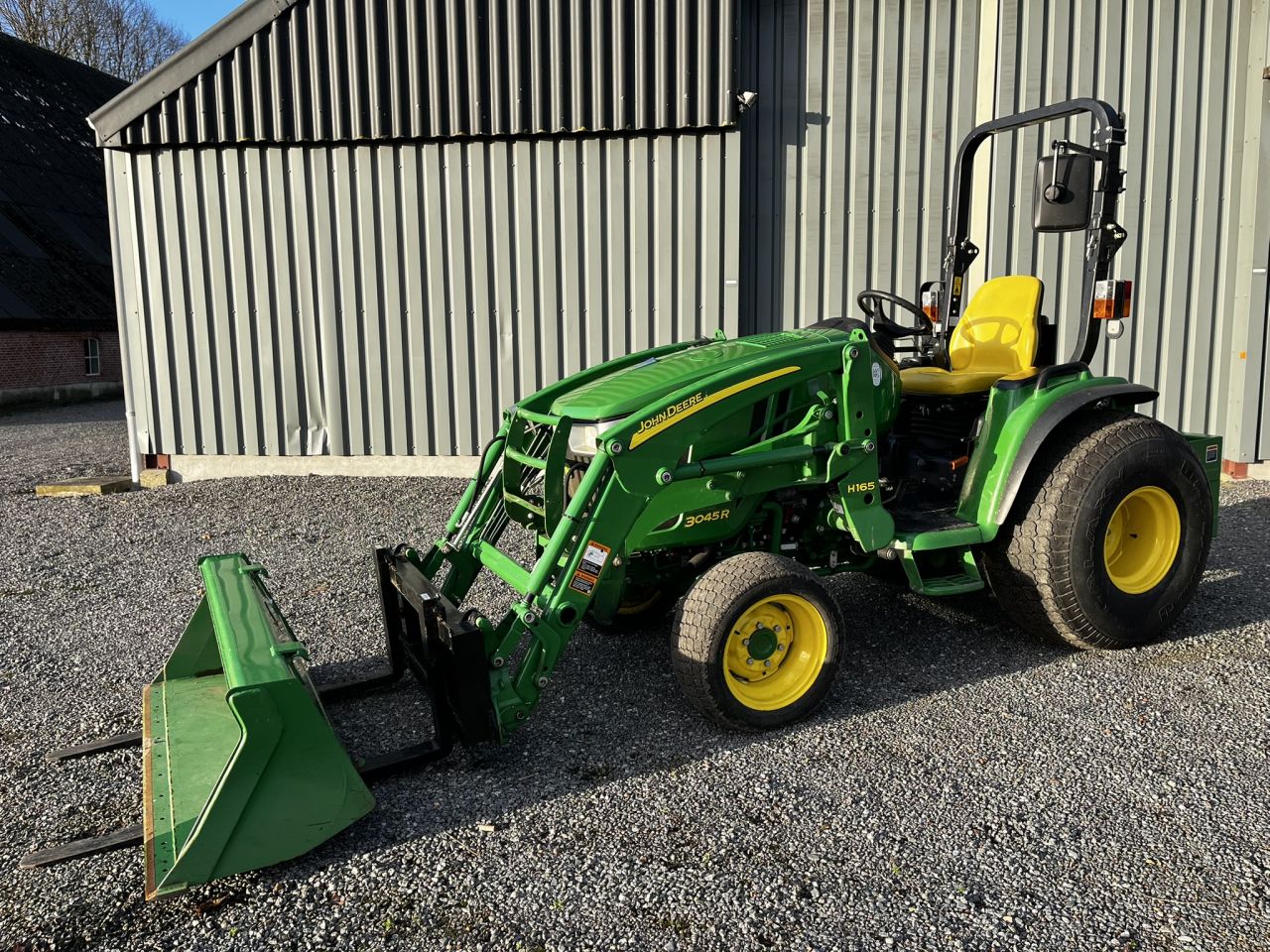 John deere 3045R met voorlader