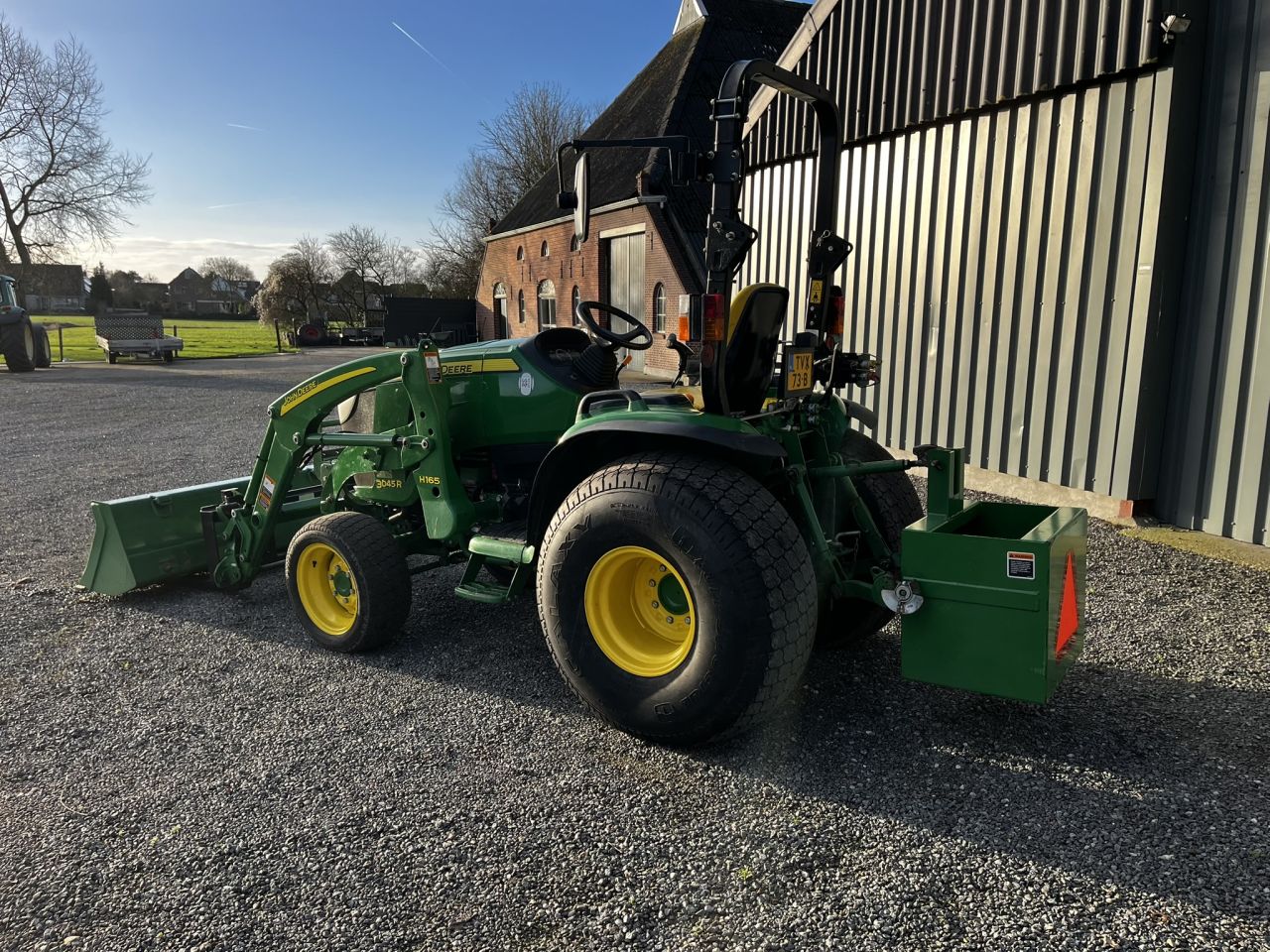 John deere 3045R met voorlader