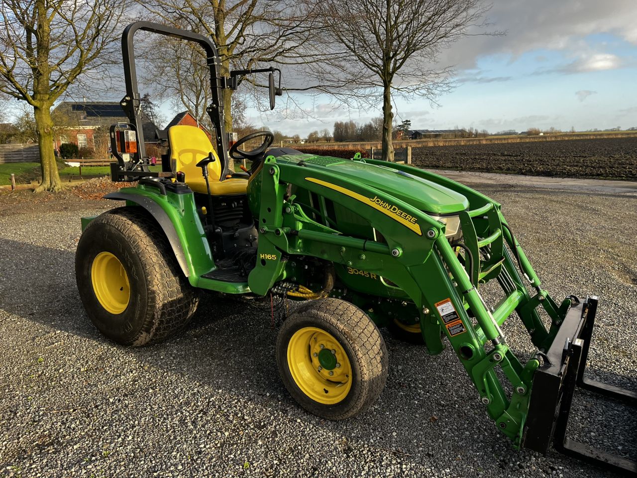 John deere 3045R met voorlader