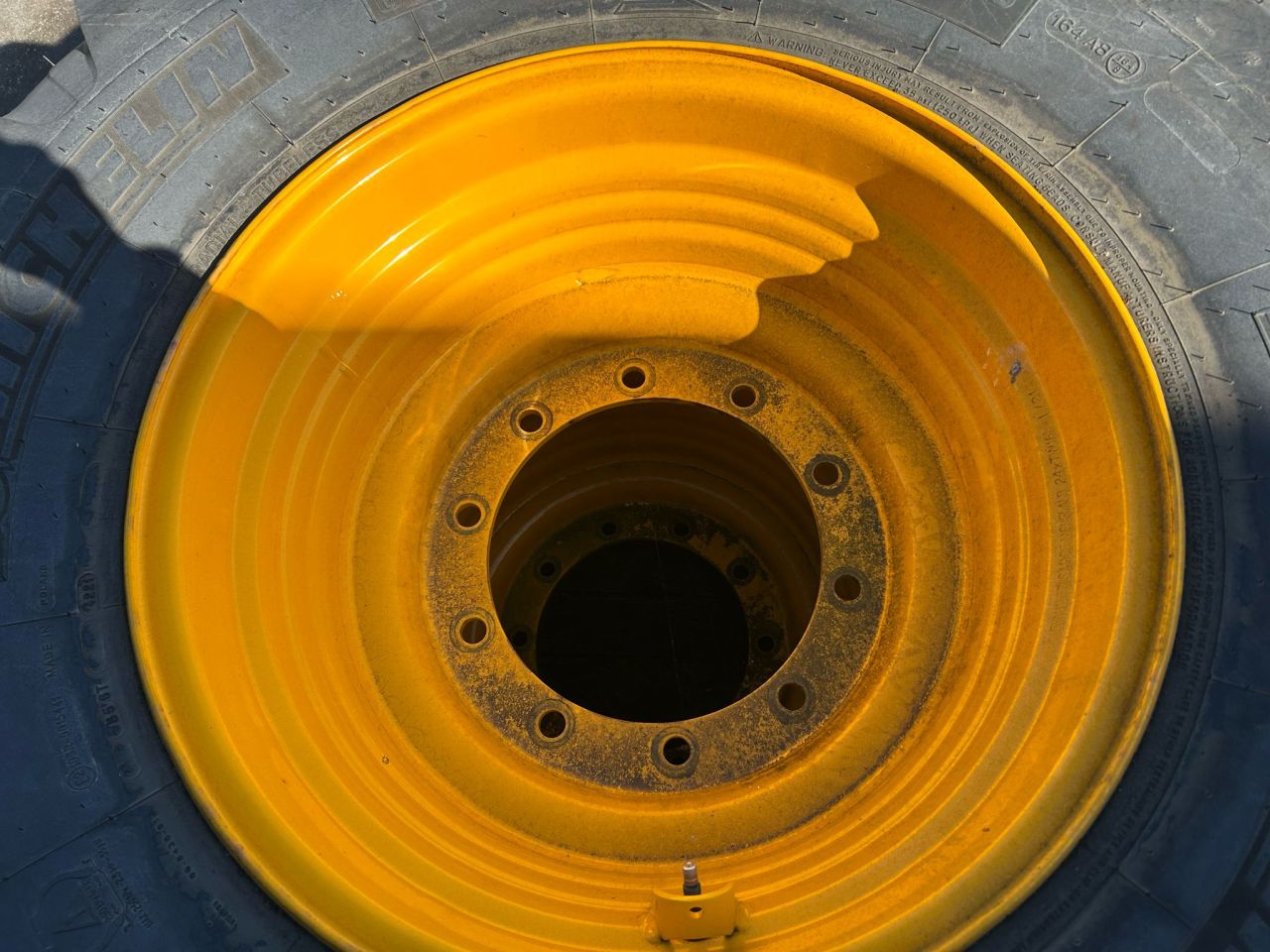 Michelin XMCL 500/70R24 op 10 gaats JCB velgen