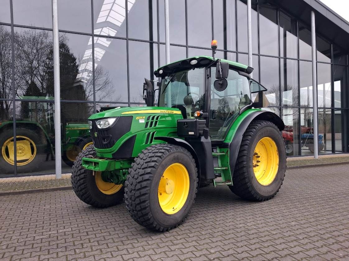 John Deere 6125R