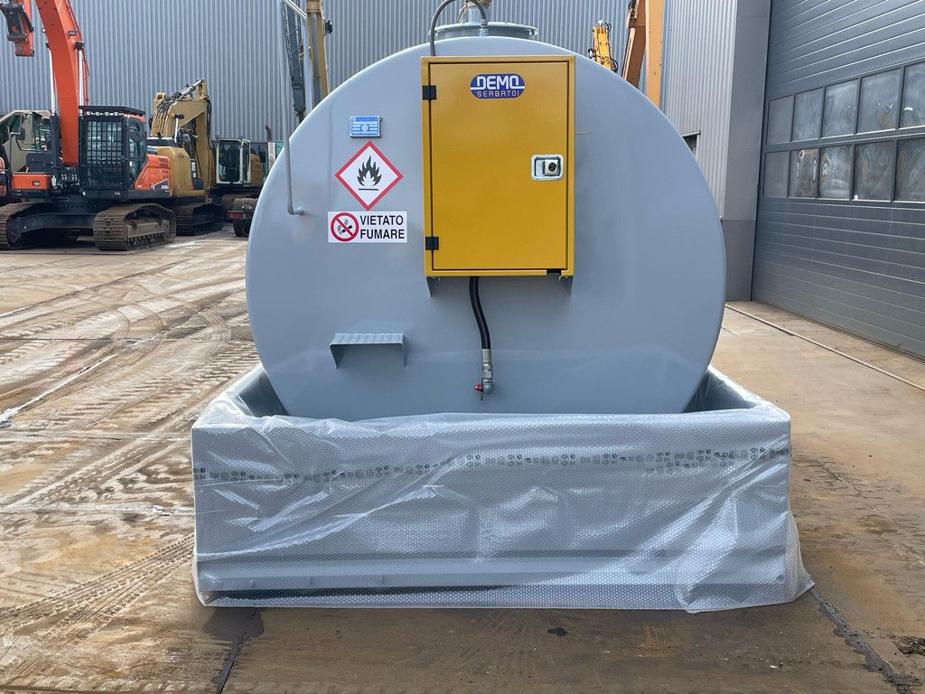 Emiliana Serbatoi TF9/50 9000Ltr fuel tank