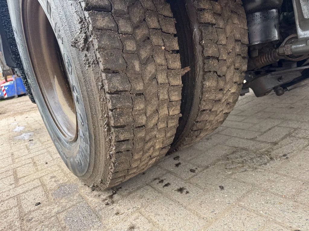 DAF LF 55.220 **BELGIAN TRUCK-MANUAL GEARBOX**